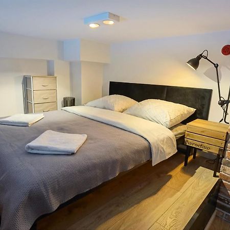 Apartament Loft Studio Airport Blisko Lotniska Zarembowicza Lotnisko Breslavia Esterno foto